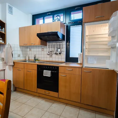 Maj, - Center דירה קרנייסקה גורה