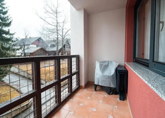 شقة Maj, - Center