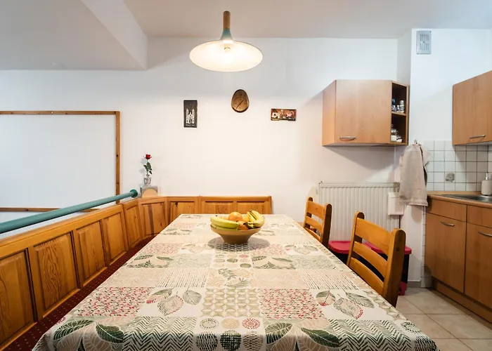 Maj, - Center * كْرانْيِسكا غورا